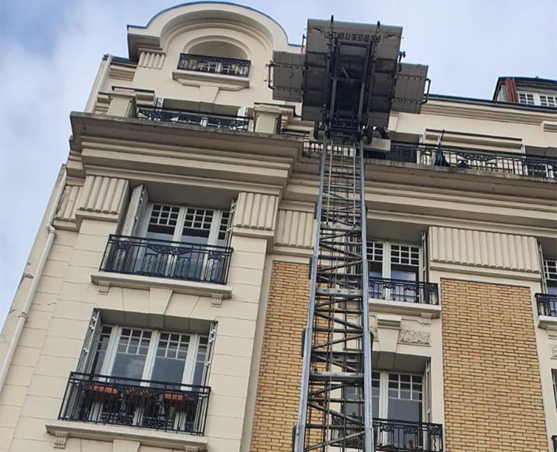 Passage par fenêtre pour déménagement